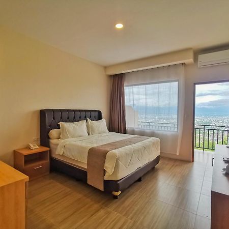 Bukit Indah Doda Hotel & Resorts Palu Eksteriør bilde